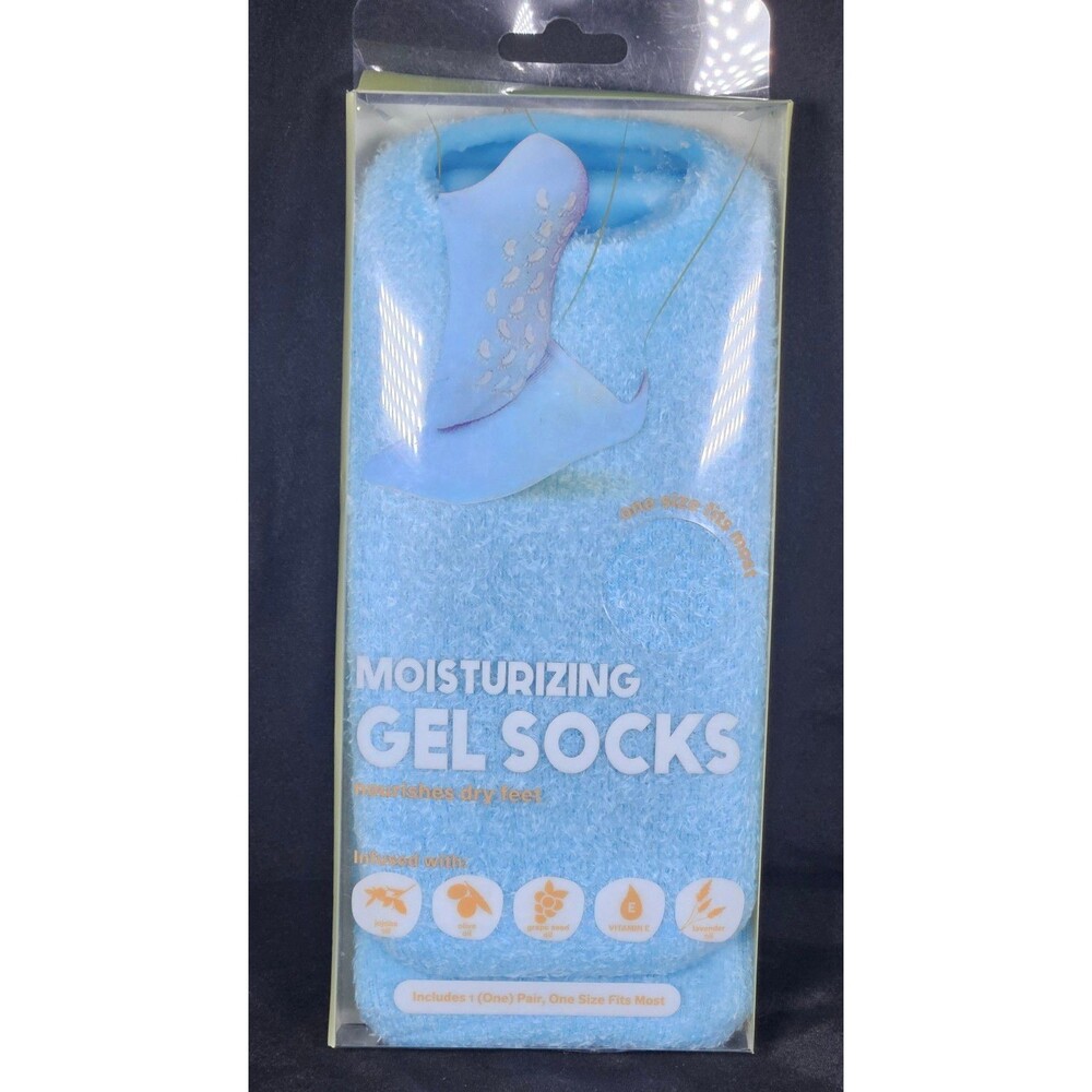 NWT Moisturizing Infused Gel Socks. One size.